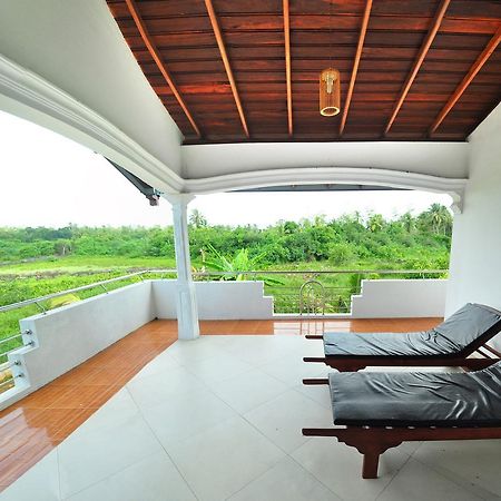 Falcon Villa Induruwa Exterior photo